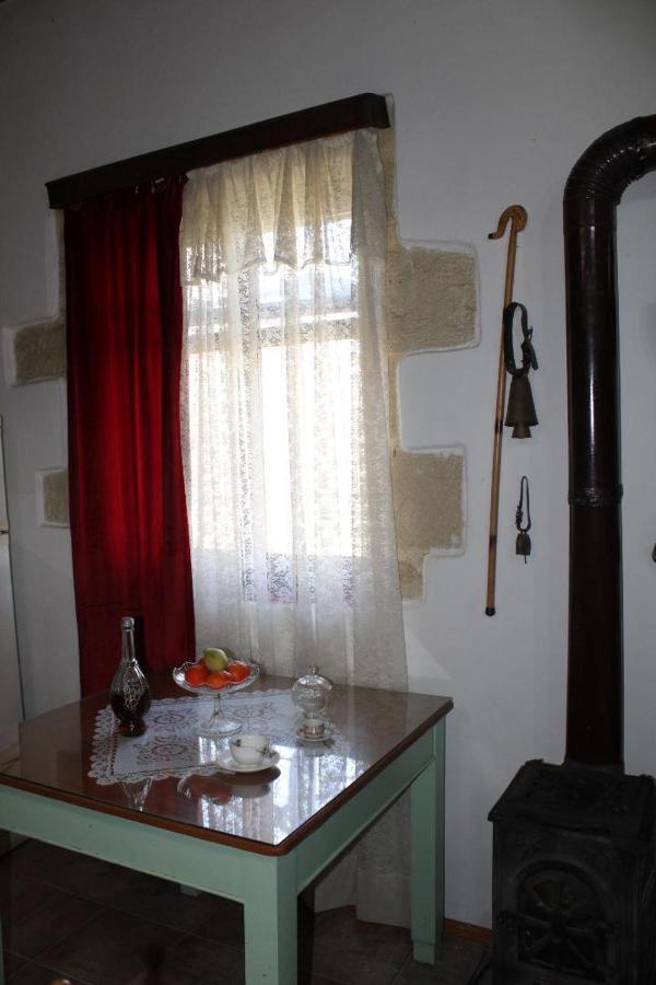 Traditional House Maria Azoyiras Exterior photo